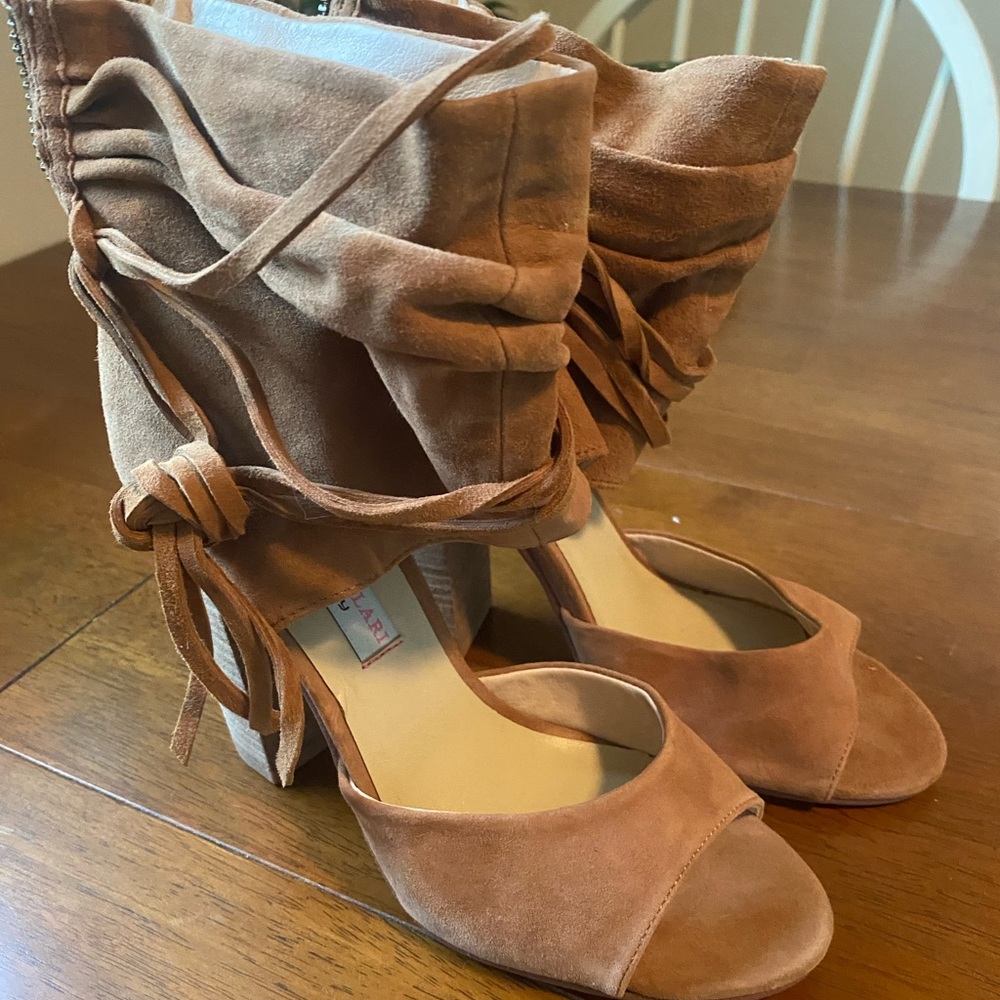 Kristin Cavallari by Chinese Laundry size 8 NWOB!